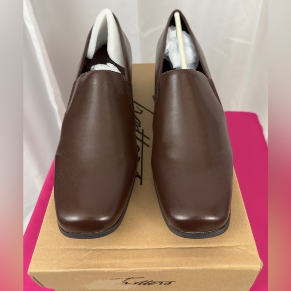 Trotters Ash Slip-On Fudge Brown Closed Toe Loafer    10 Narrow     New in box! - Picture 11 of 14